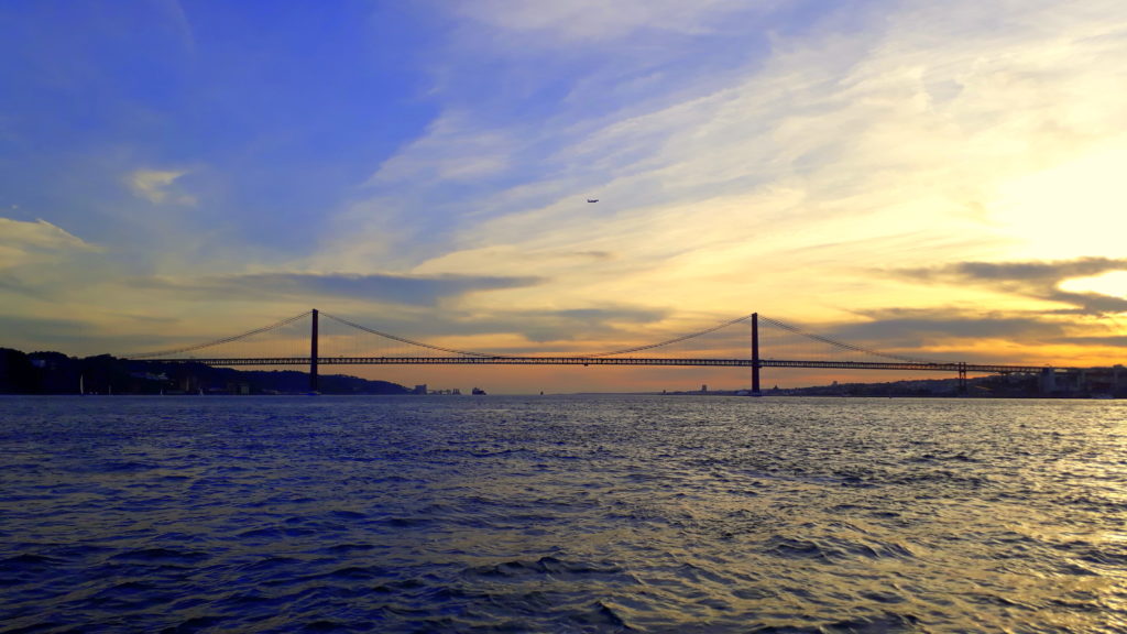 Ponte 25 de Abril bei Sonnenuntergang