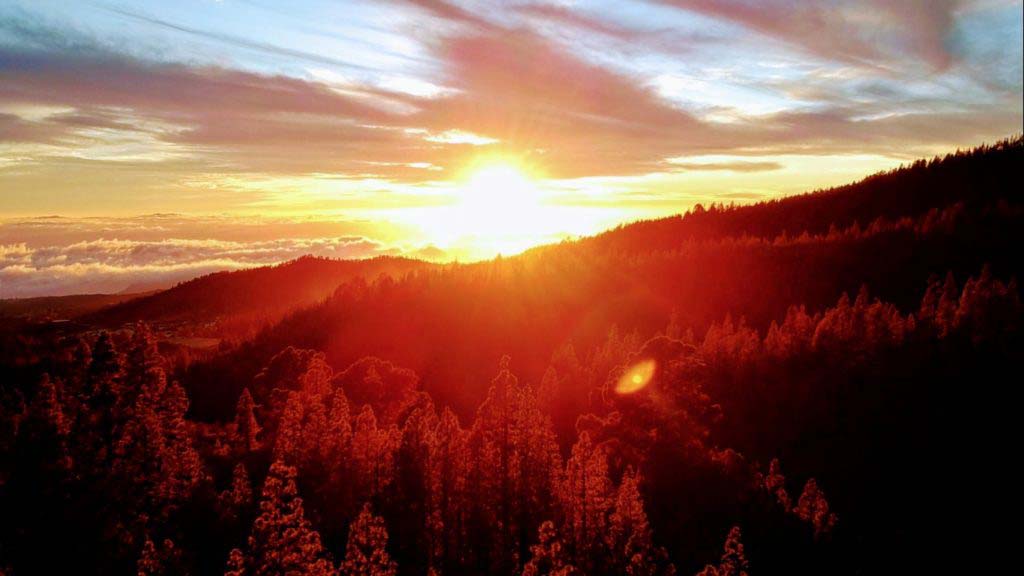 Sunset on the hike to the "lunar landscape" Paisaje Lunar