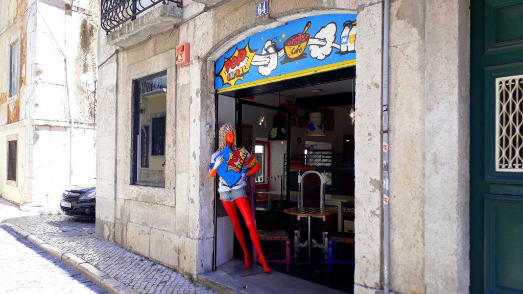Lust auf eine alternative Frühstückslocation? Dann ab zum Pop Cereal Café in Lissabon