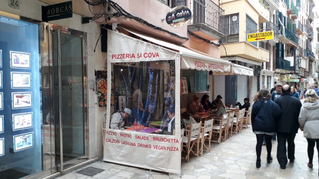 Die Pizzeria Sa Cova in Palma de Mallorca hat vegane Optionen