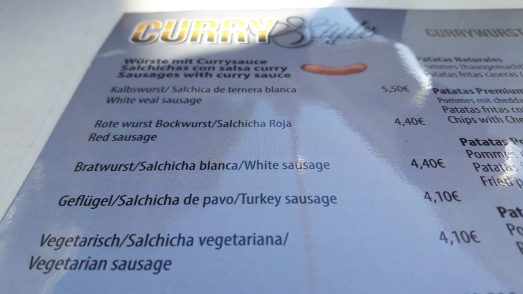 Currywurst-Optionen bei Curry Style in Port d'Andratx, Mallorca