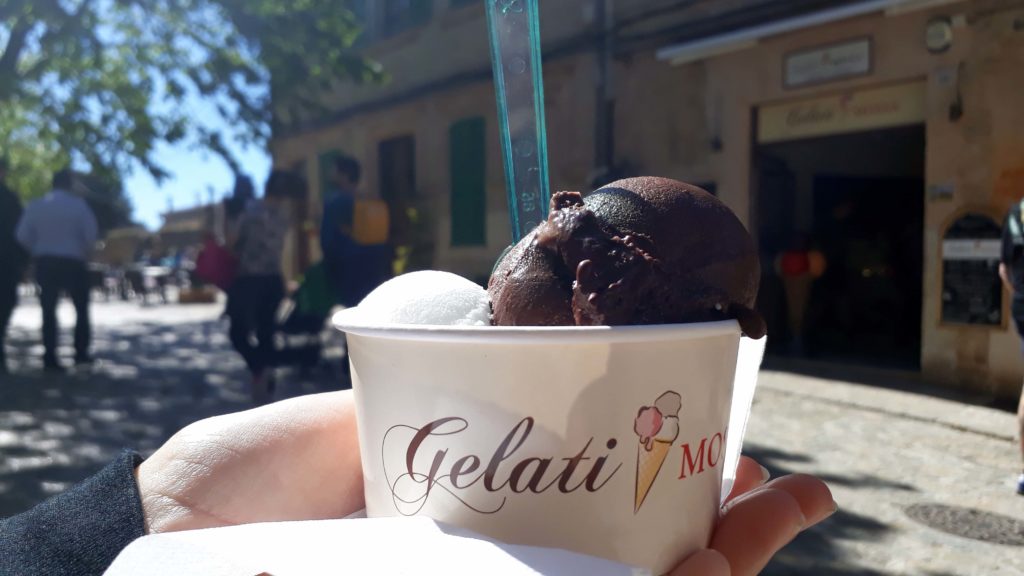 Veganes Eis von Gelati Mossa in Valldemossa, Mallorca