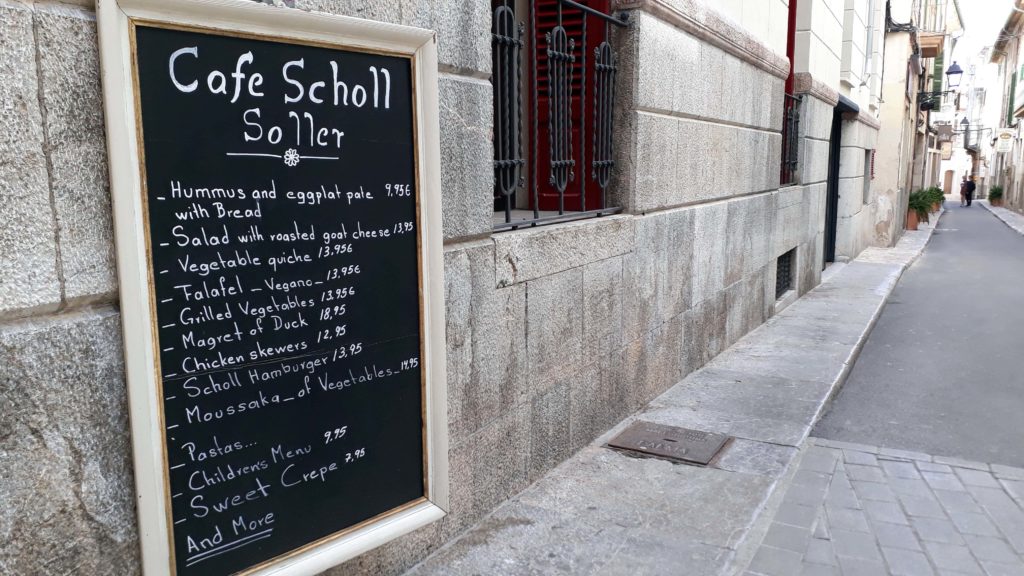 Vegane Optionen beim Café Scholl in Sóller, Mallorca