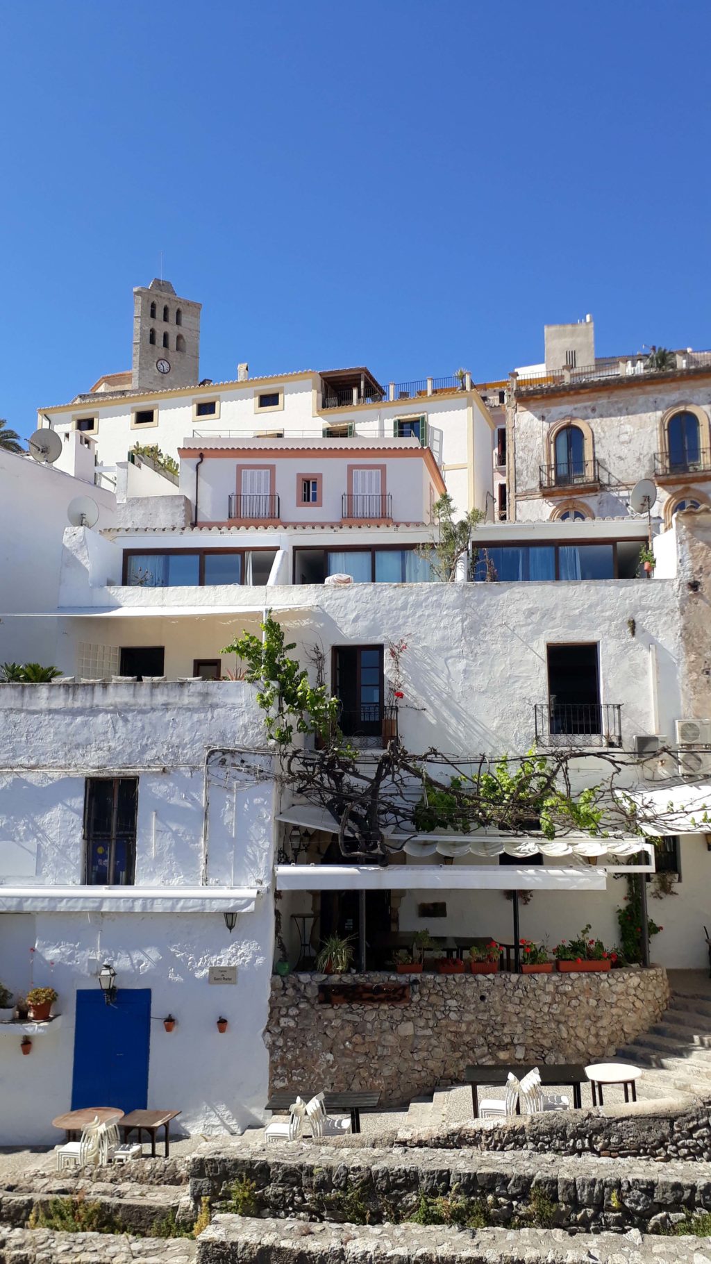 Altstadtviertel Dalt Vila mit Castell d'Eivissa, Portal de ses Taules, Sa Capelleta (Capella de Sant Ciriac), Catedral Santa Maria de les Neus und Zitadelle Eivissa