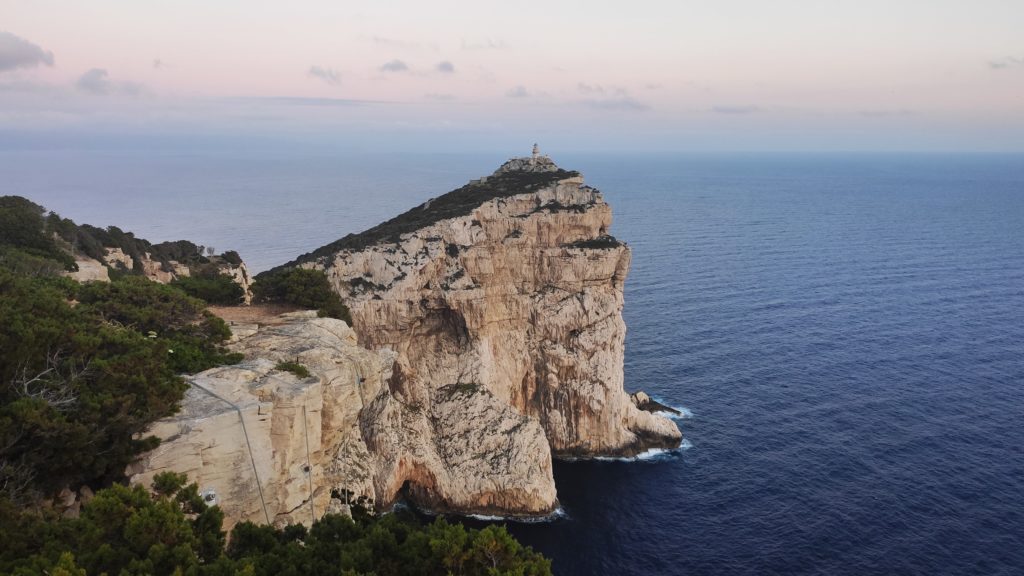 Leuchtturm beim Capo Caccia auf Sardinien