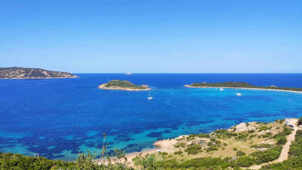 An diese Wasserfarbe kannst du dich auf Sardinien gewöhnen