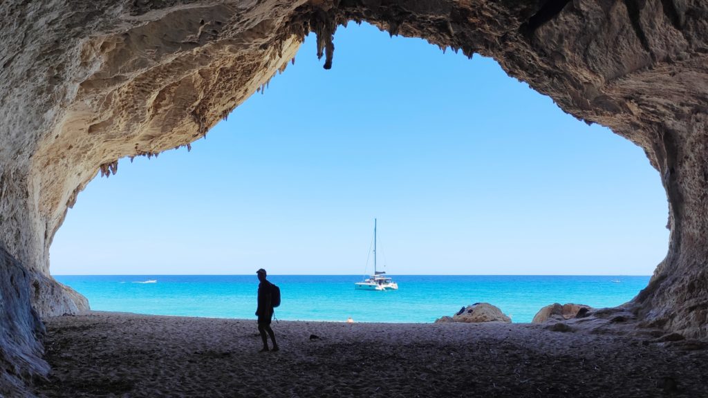 Eine Wanderung zur ästhetischen Cala Luna darf unserer Meinung nach auf keiner Inselumrundung Sardiniens fehlen