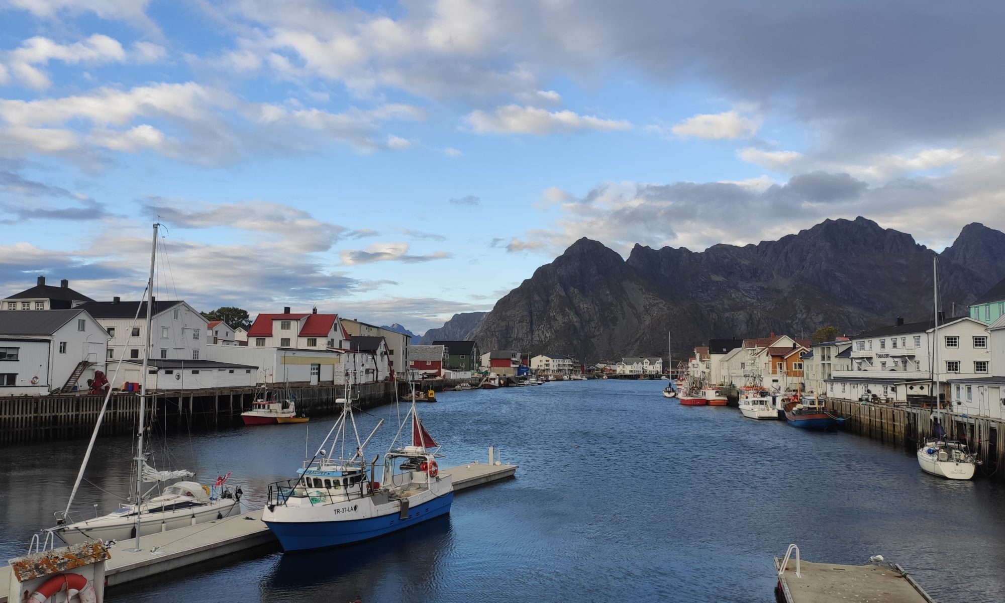 Roadtrip durch Norwegen: Alles zur idealen Reisezeit, Anreise, Maut und Fähren