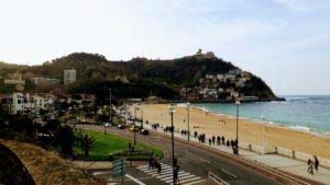 Promenade of the city beach Playa de La Concha