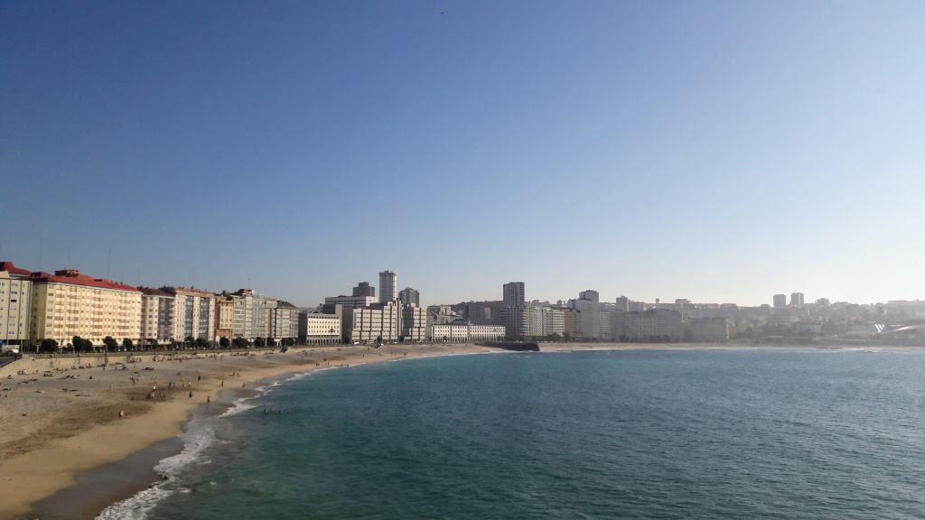 Praia do Orzán and Praia de Riazor