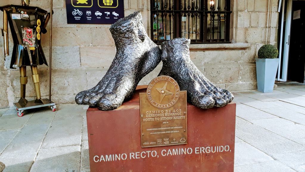 Monument to the Camino de los Derechos Humanos