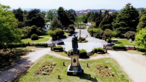 View from the Xardíns da Ferradura to the Estatua de Rosalía de Castro