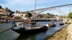 Rabelo boats in front of Ponte Luís I