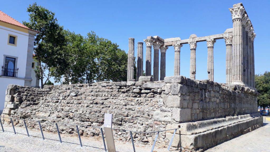 Temple of Évora