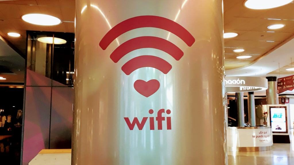 ¡Esto debería ser el signo oficial de WiFi gratis! :D