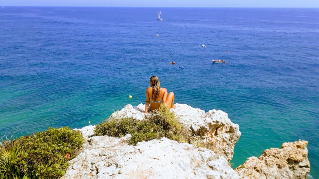 Con un poco de suerte, puedes pasar unas vacaciones en la playa en el Algarve incluso en invierno